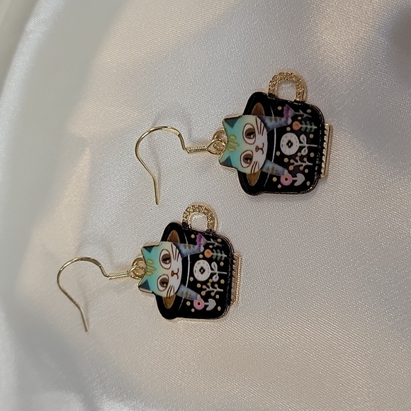 Folk Art Teacup Tabby Drop Earrings, S925 - Picture 4 of 6